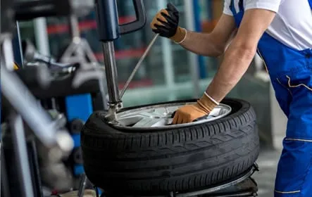 We perform integrated alignment repairs for all types of vehicles. We have gauging and computerized alignment systems. We can also fix non-alignable cars and tr